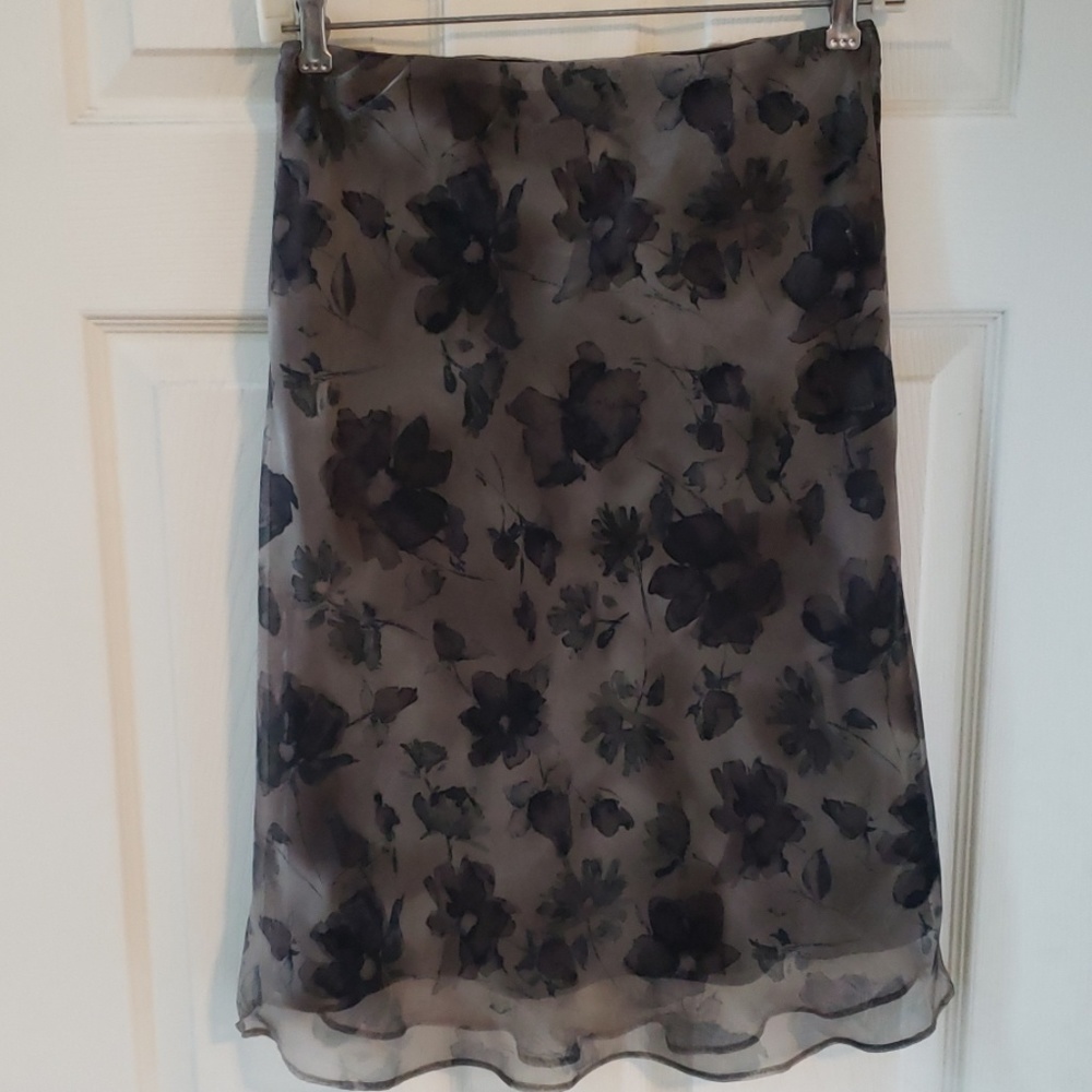 Black and grey pencil skirt